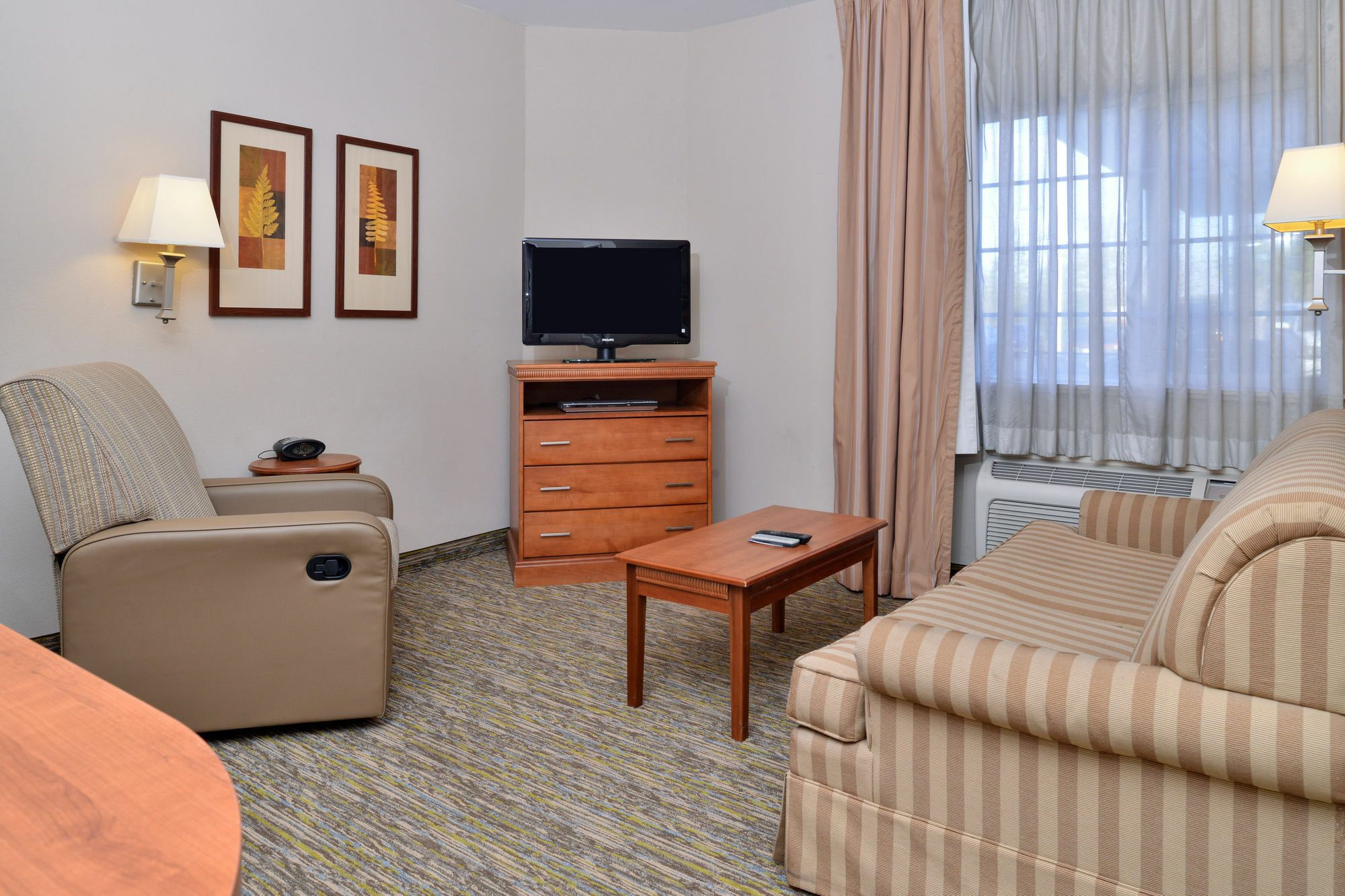 Candlewood Suites Charleston-Northwoods By Ihg North Charleston Exterior foto